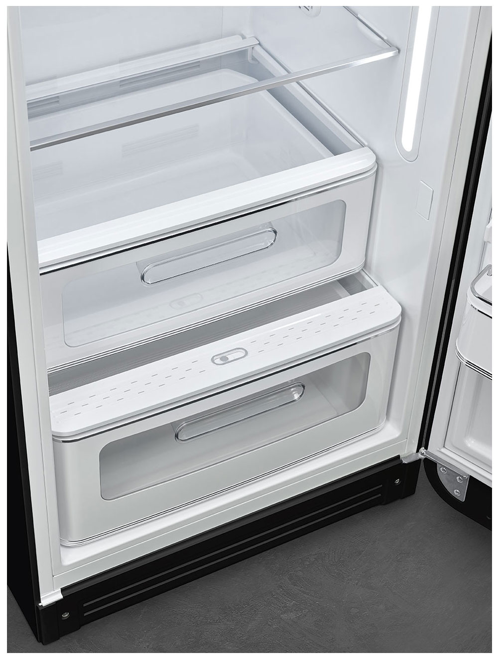 картинка Отдельностоящий холодильник Smeg FAB28RBL5  картинка Отдельностоящий холодильник Smeg FAB28RBL5