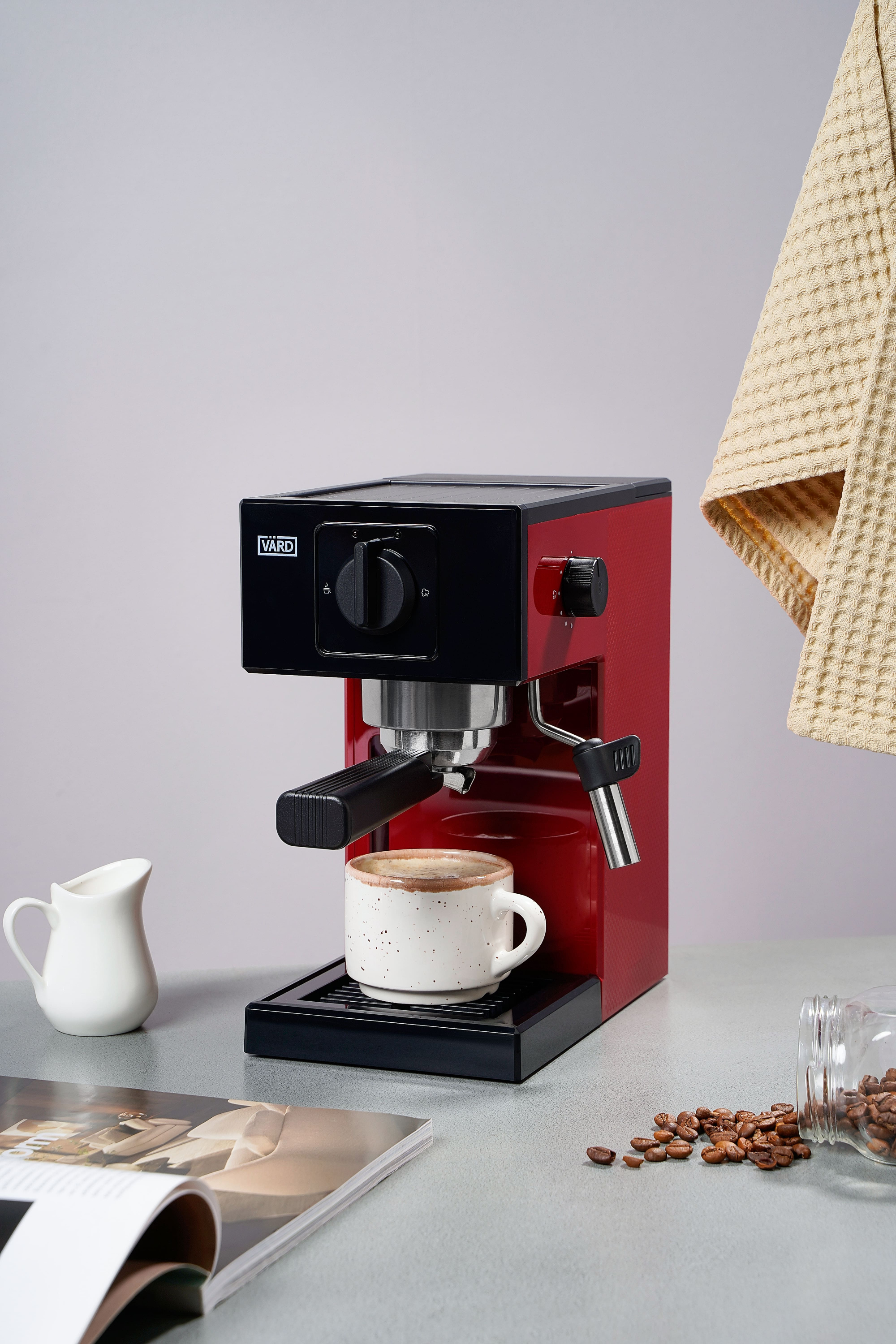 картинка Кофеварка Vard VCPA1V красный 