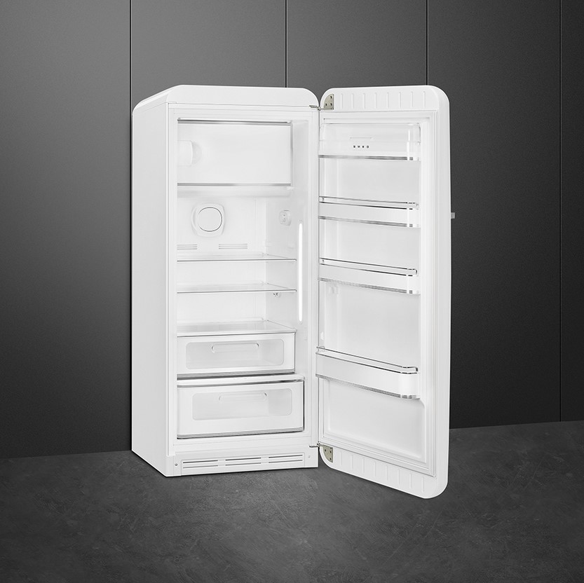 картинка Отдельностоящий холодильник Smeg FAB28RWH5  картинка Отдельностоящий холодильник Smeg FAB28RWH5
