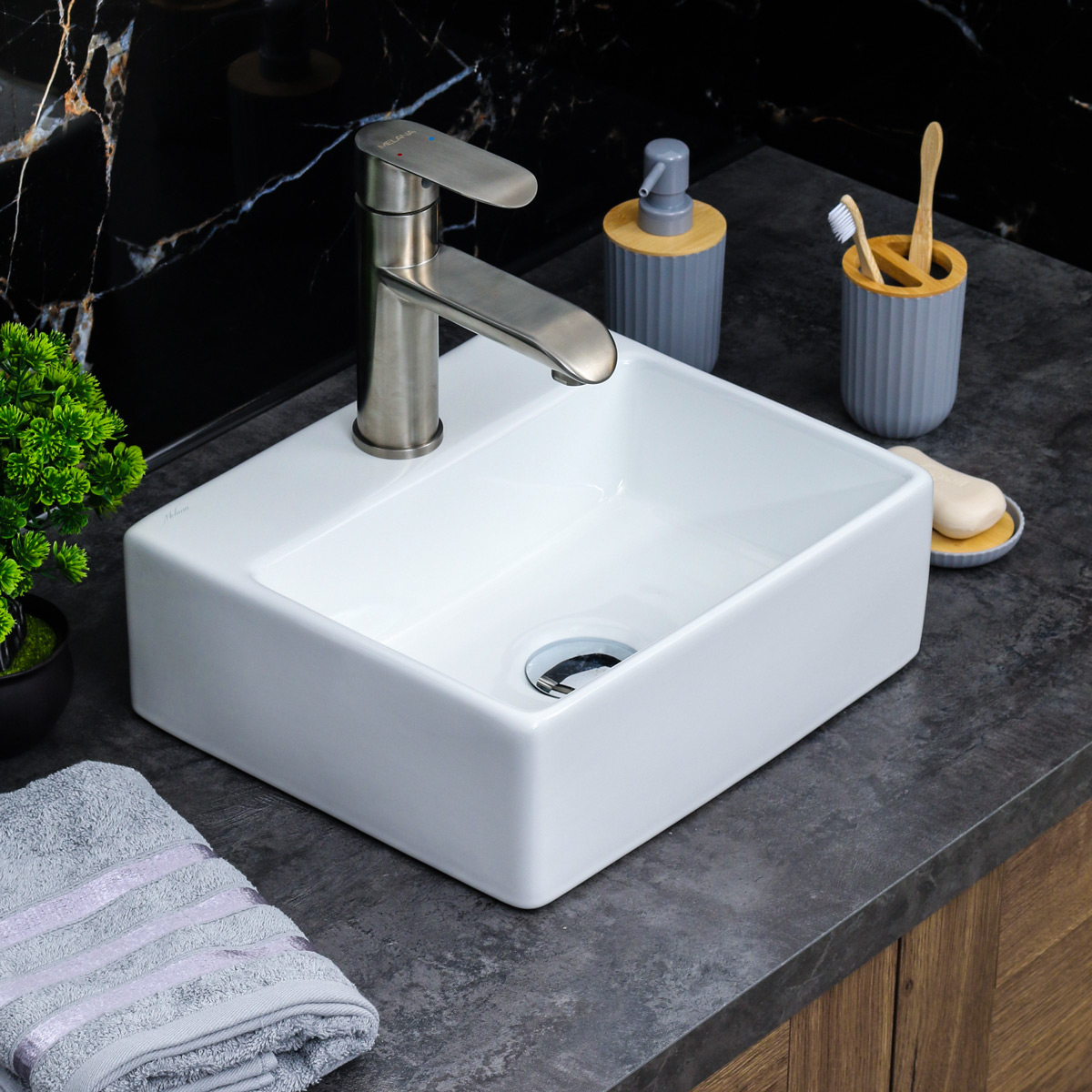 картинка Раковина Melana MLN-7440A, белый 