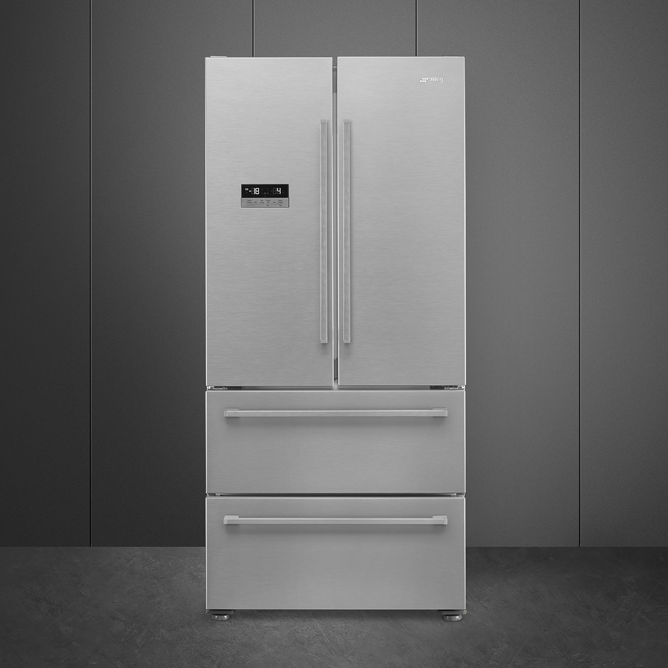 картинка Отдельностоящий холодильник Smeg FQ55FXDE  картинка Отдельностоящий холодильник Smeg FQ55FXDE