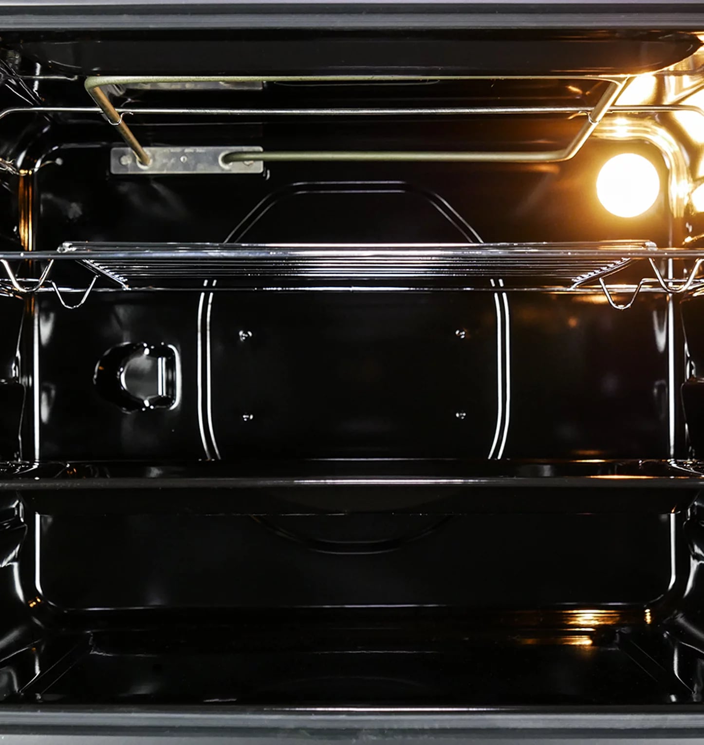 картинка Электрический духовой шкаф Lex EDM 046 WH 