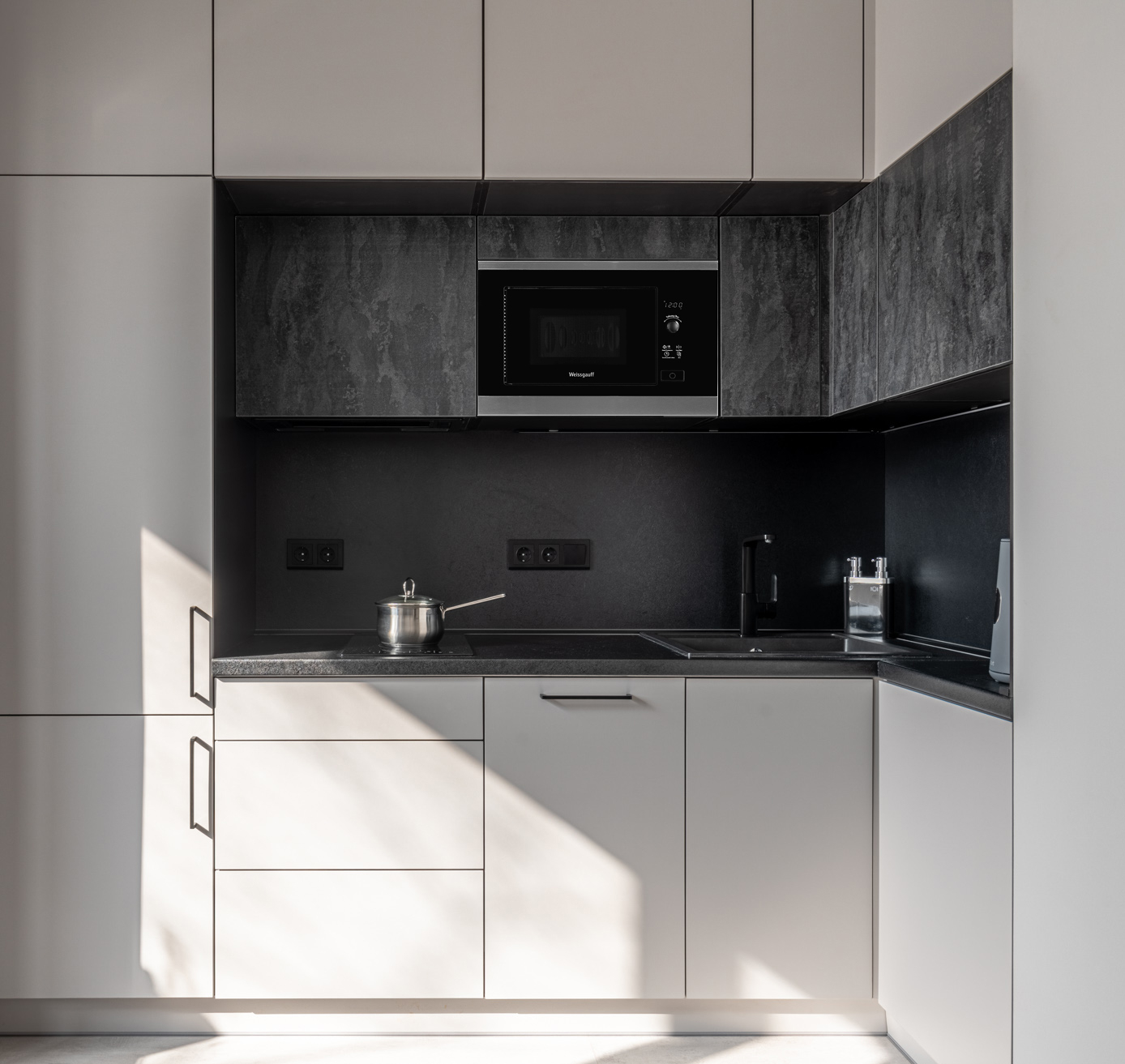 картинка Микроволновая печь встраиваемая Weissgauff HMT-207 