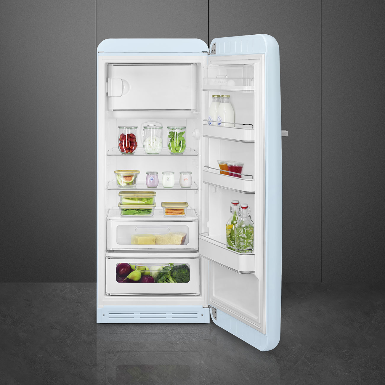 картинка Отдельностоящий холодильник Smeg FAB28RPB5  картинка Отдельностоящий холодильник Smeg FAB28RPB5