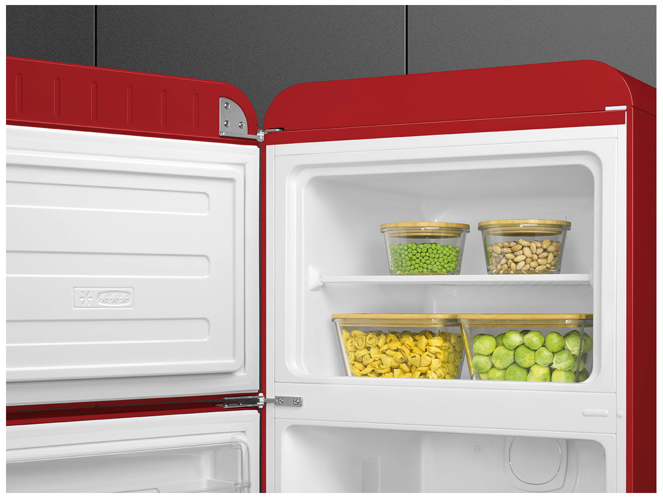 картинка Отдельностоящий холодильник Smeg FAB30LRD5  картинка Отдельностоящий холодильник Smeg FAB30LRD5