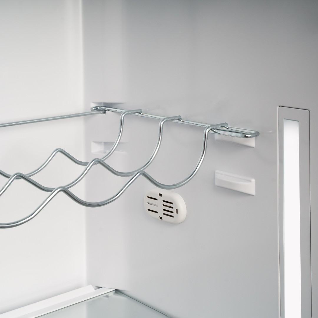 картинка Встраиваемый холодильник Delonghi DLI 17SE MARCO 