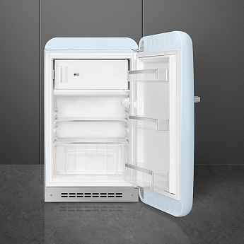 картинка Отдельностоящий холодильник Smeg FAB10RPB6 постельный голубой  картинка Отдельностоящий холодильник Smeg FAB10RPB6 постельный голубой