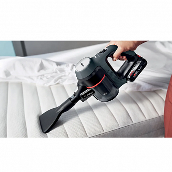 картинка Пылесос вертикальный Bosch BBS712A черный  картинка Пылесос вертикальный Bosch BBS712A черный