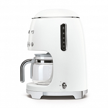 картинка Кофеварка Smeg DCF02WHEU  картинка Кофеварка Smeg DCF02WHEU